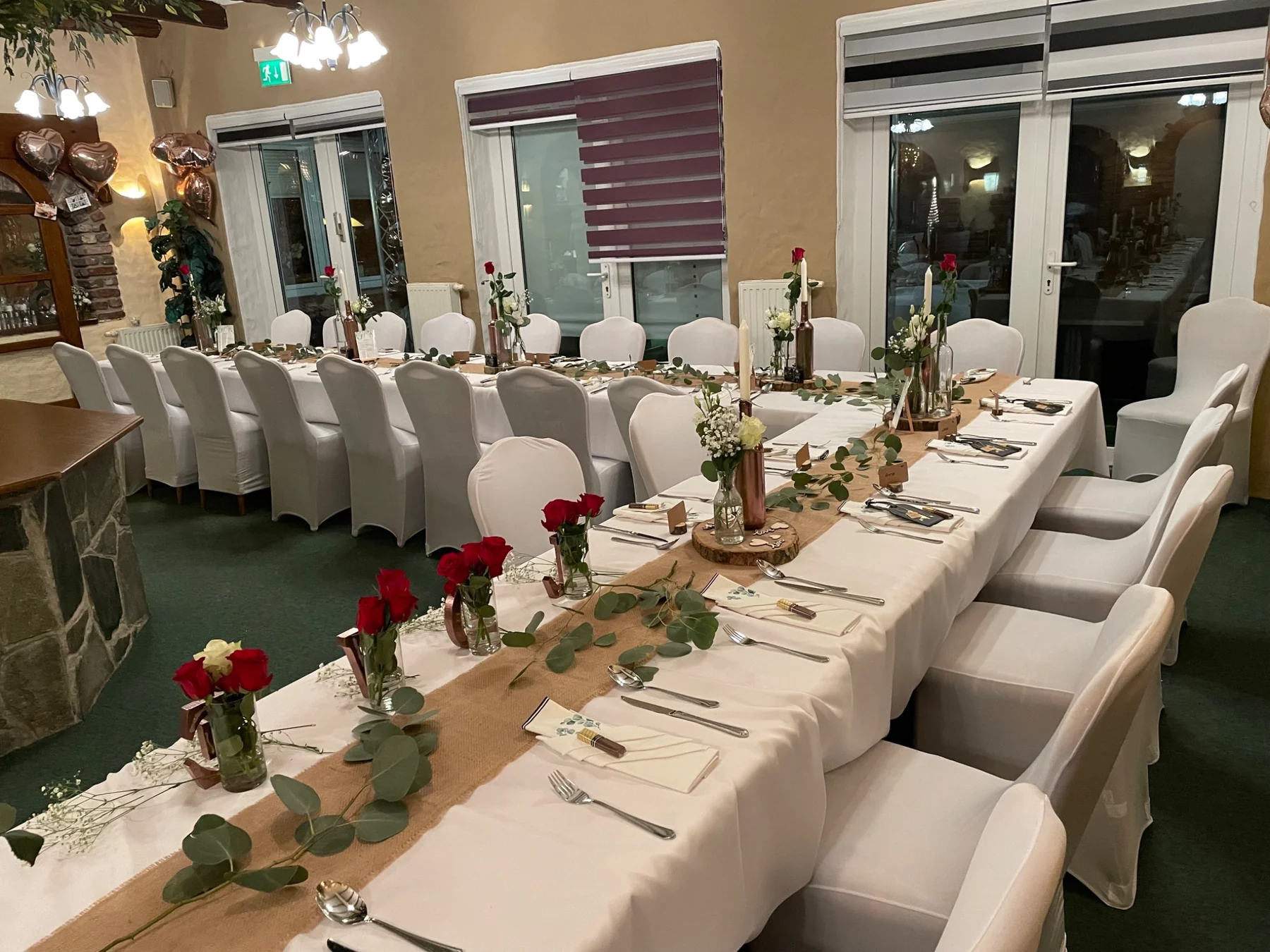 Gedeckte Tafel im Restaurant